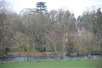 vue sur le chateau de riversarthe - La Ferme de Malicorne