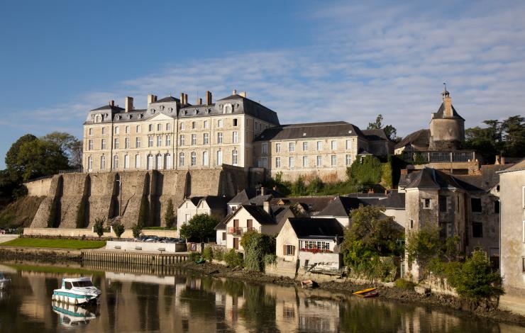 Château et port de Sablé-sur-Sarthe