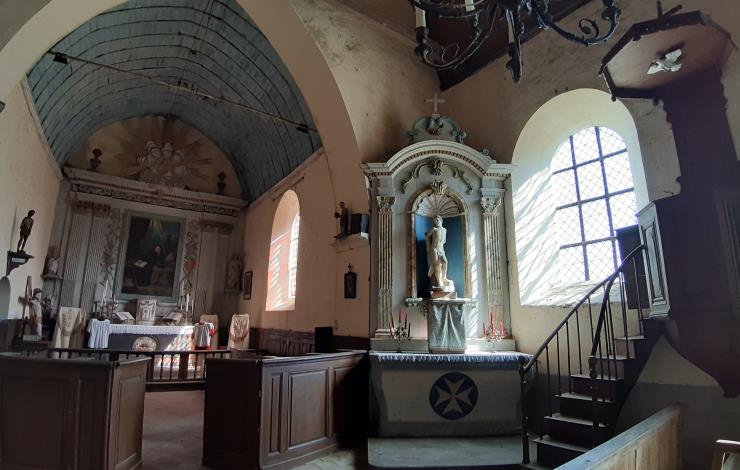 intérieur de l'église de Ponthouin