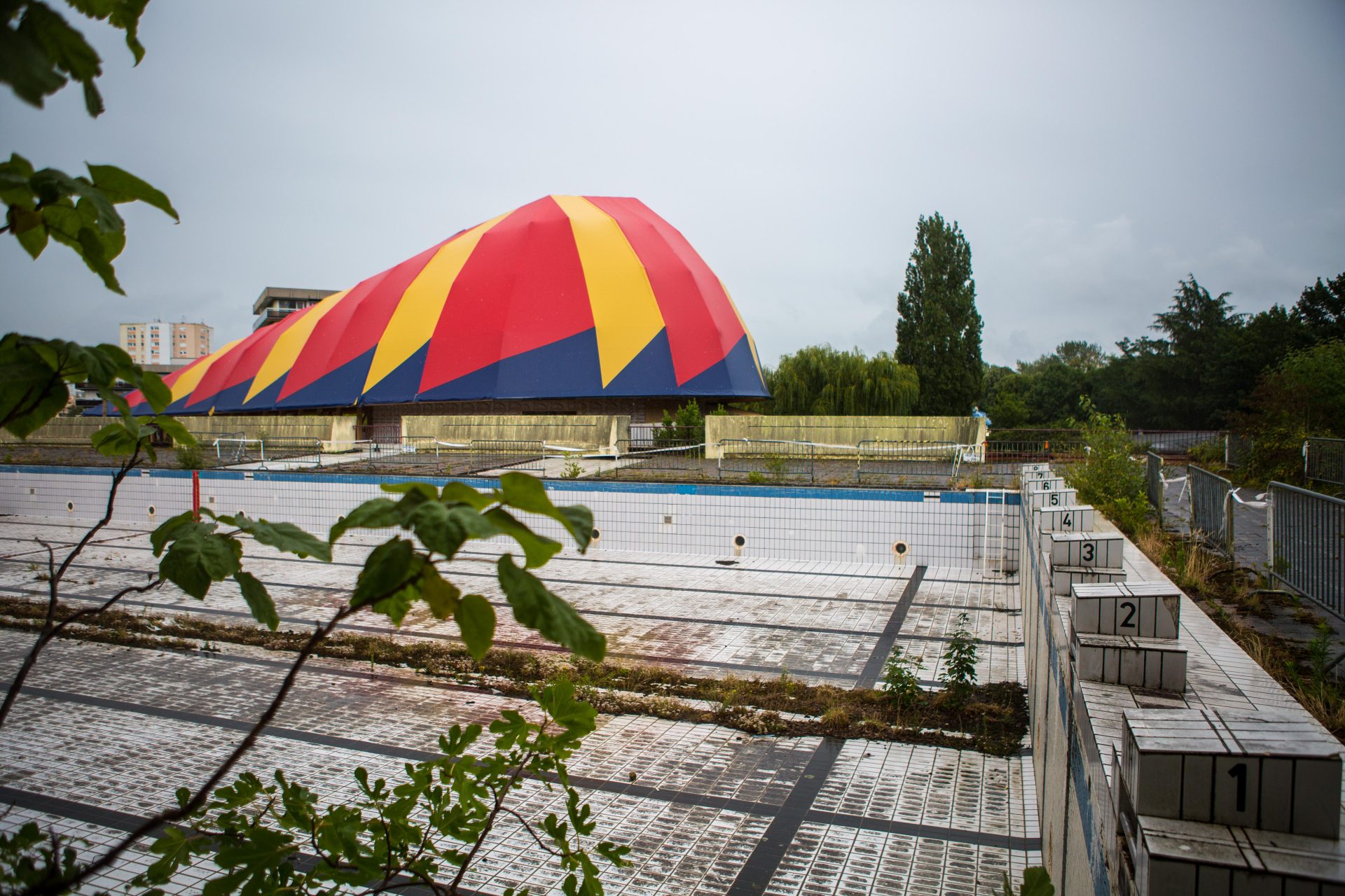 Le Plongeoir, pôle national cirque Le Mans : de la piscine au chapiteau