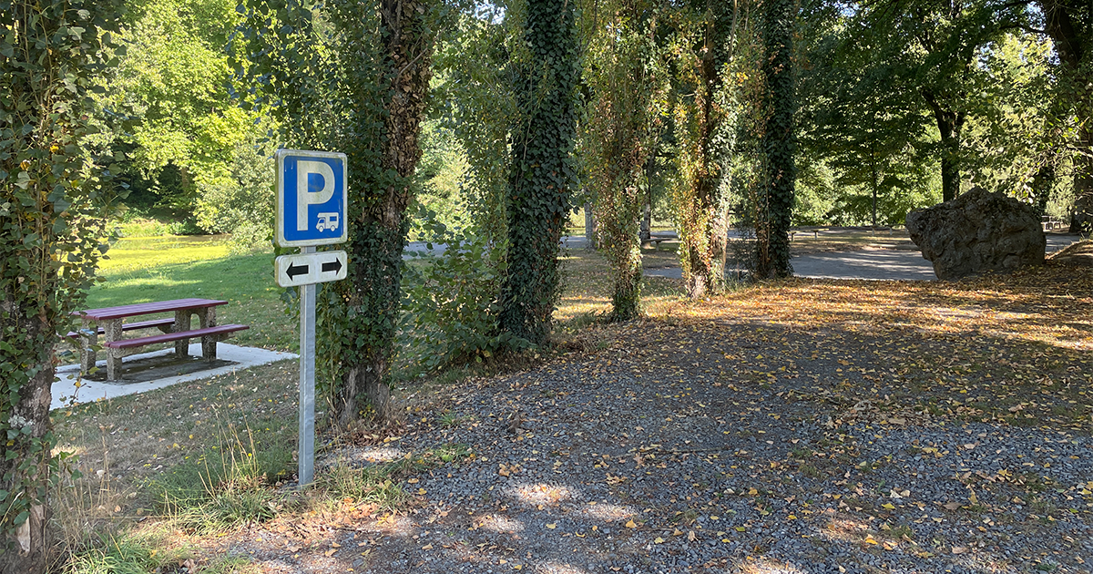Aire de stationnement Saint-Aubin-des-Châteaux - Étang du Bas du Tertre 1