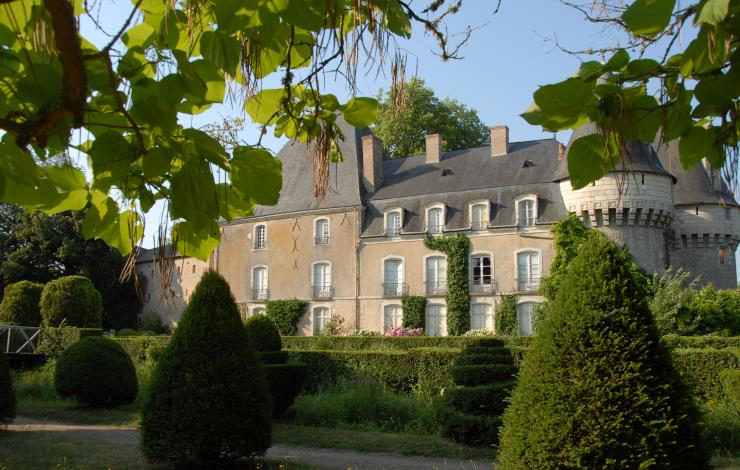 Château Bazouges sur le Loir©Guy Durand(1)