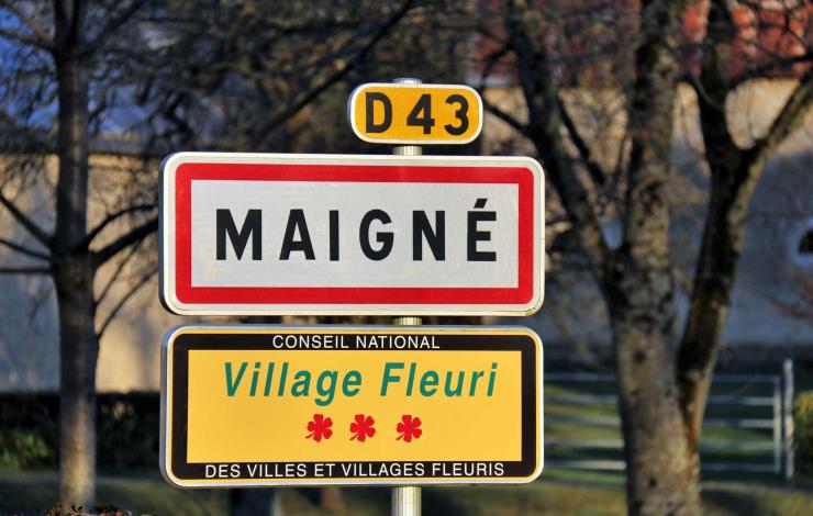 Maigne-Village-fleuri