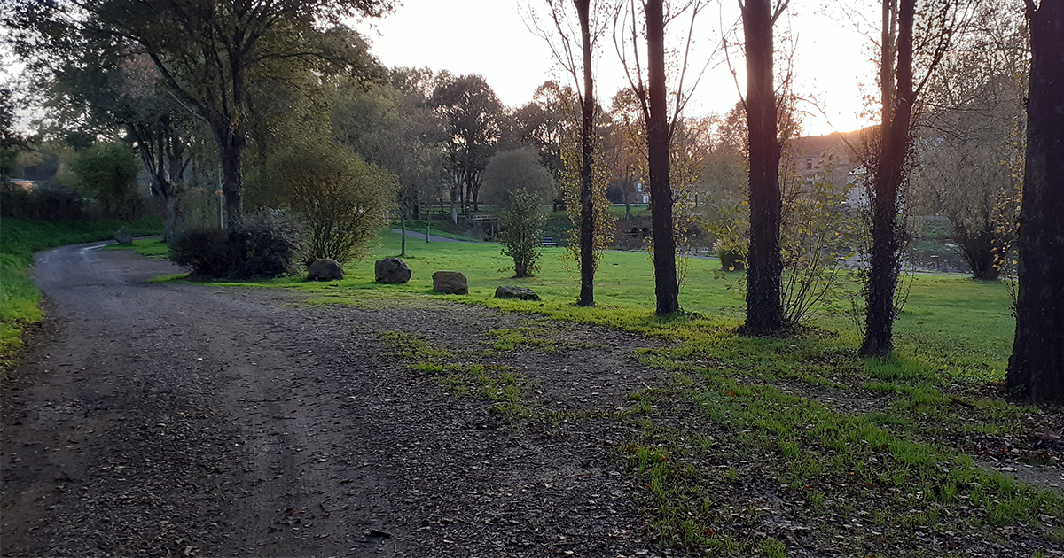 St Aubin-des-Châteaux - Aire de Stationnement