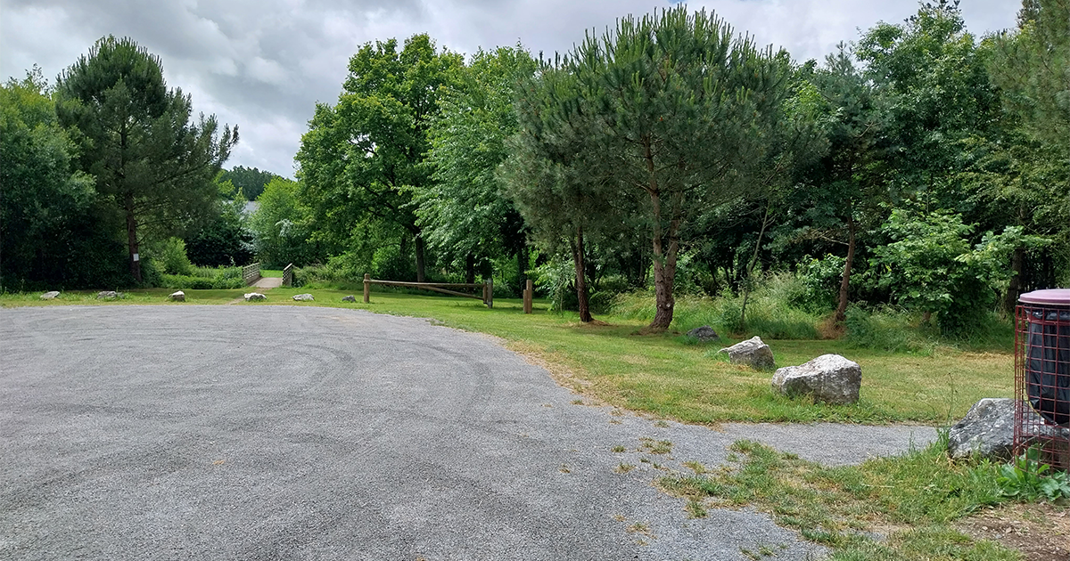 St Julien-de-Vouvantes - Aire de Stationnement
