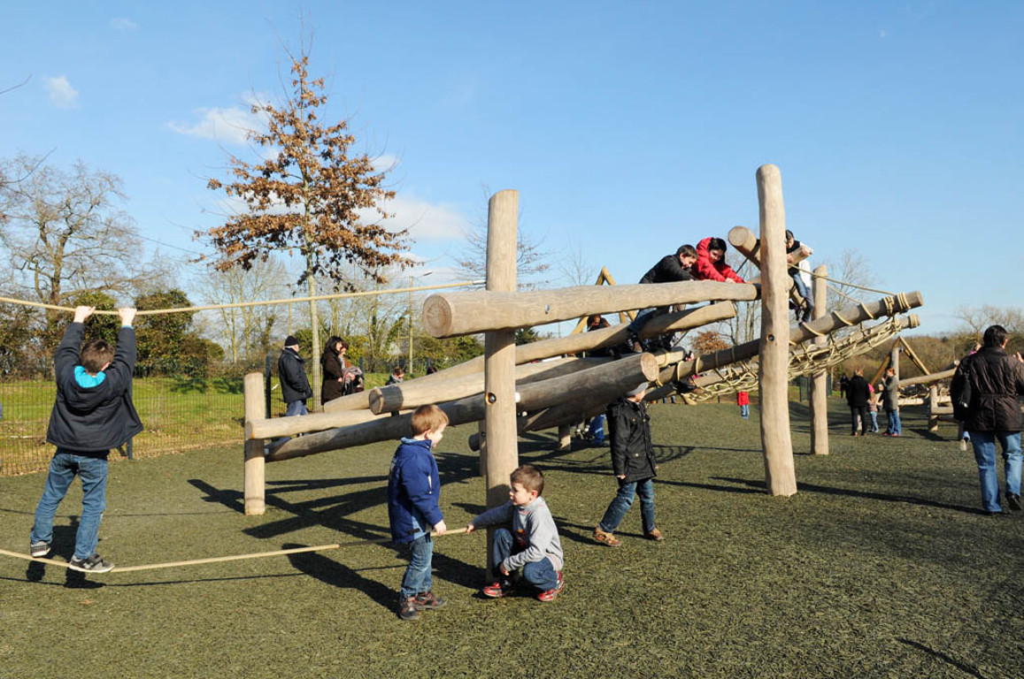 LOI44-aire-de-jeux-du-bois-joalland